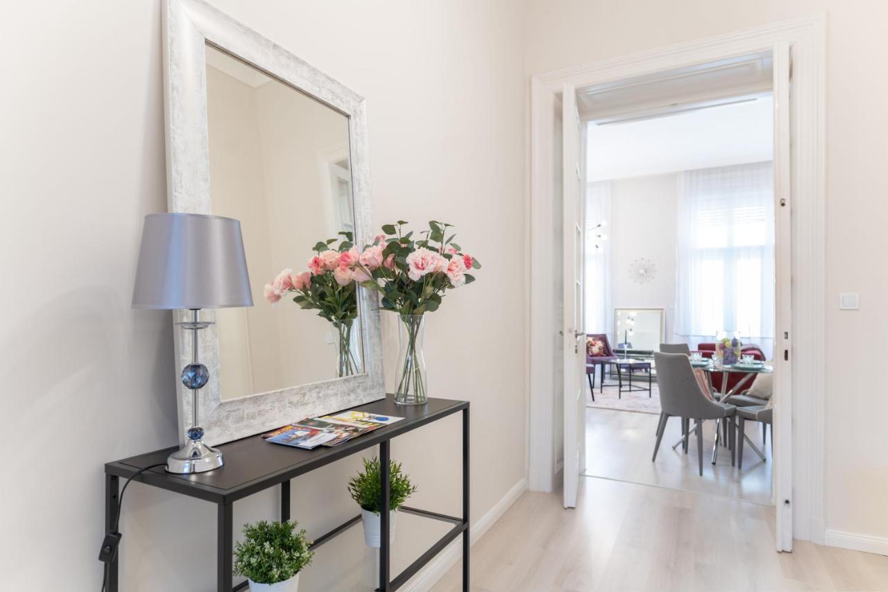 Milano Design Apartment City Center With Ac Budapest Kültér fotó
